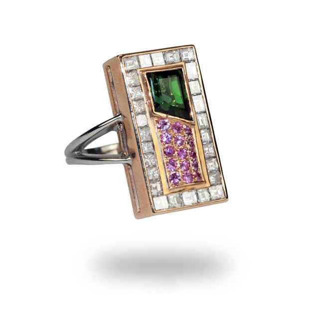 Anillo en oro rosa con diamantes, zafiros rosa y turmalina