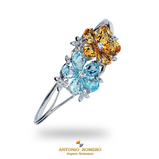 Armband aus Weißgold mit Diamanten und blauen Topas- und Citrinblüten
