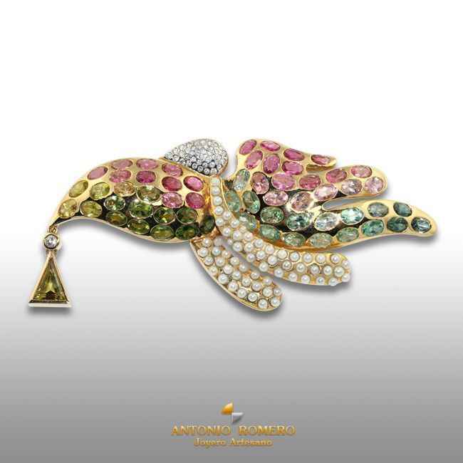 Broche en oro amarillo con turmalinas y brillantes Paloma