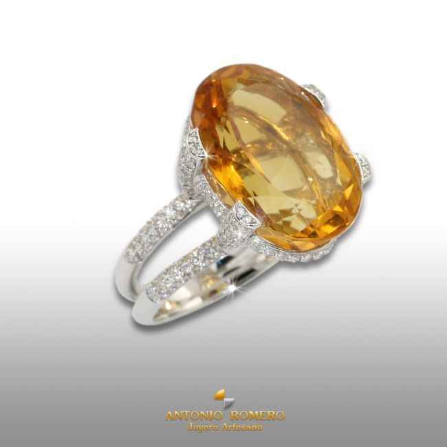 Sortija Citrino central y diamantes