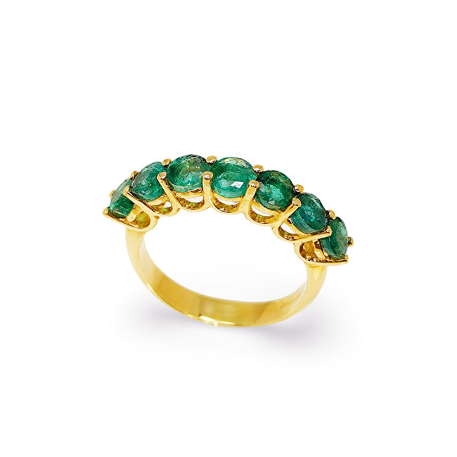 Anillo en oro amarillo con esmeraldas