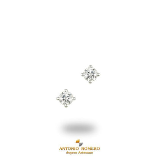 Diamond stud earrings 0.18 cts.