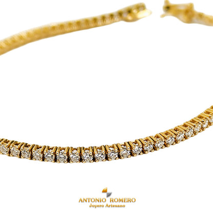 Rose gold tenis bracelet with 1.90 cts brilliant-cut diamonds.